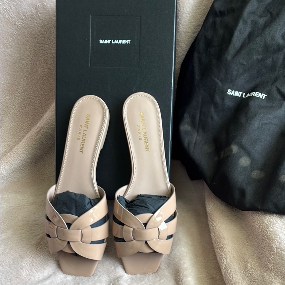 Saint Laurent Nude Patent Leather Tribute Sandals